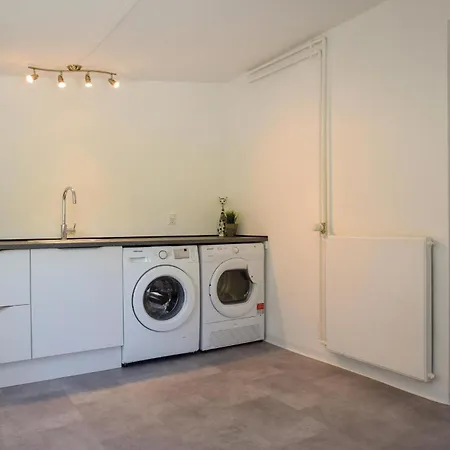 Дом отдыха Five-bedroom In *