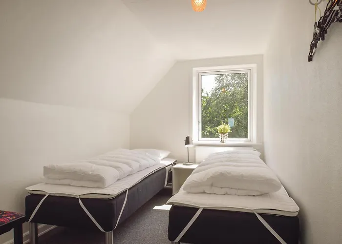 Five-bedroom In *