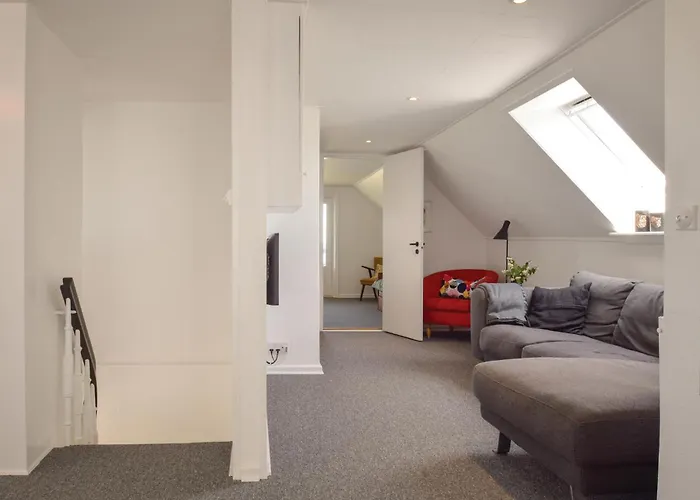 Five-bedroom In *
