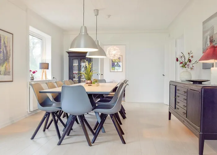 Ferienhaus Five-bedroom In *