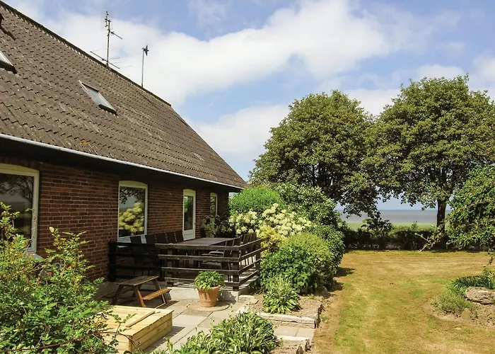 Five-bedroom In Ferienhaus