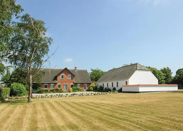 Five-bedroom In Nordenbro Vesteregn